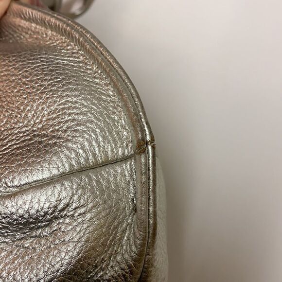 B Makowski silver metallic Crossbody Bag A27 - Picture 9 of 12